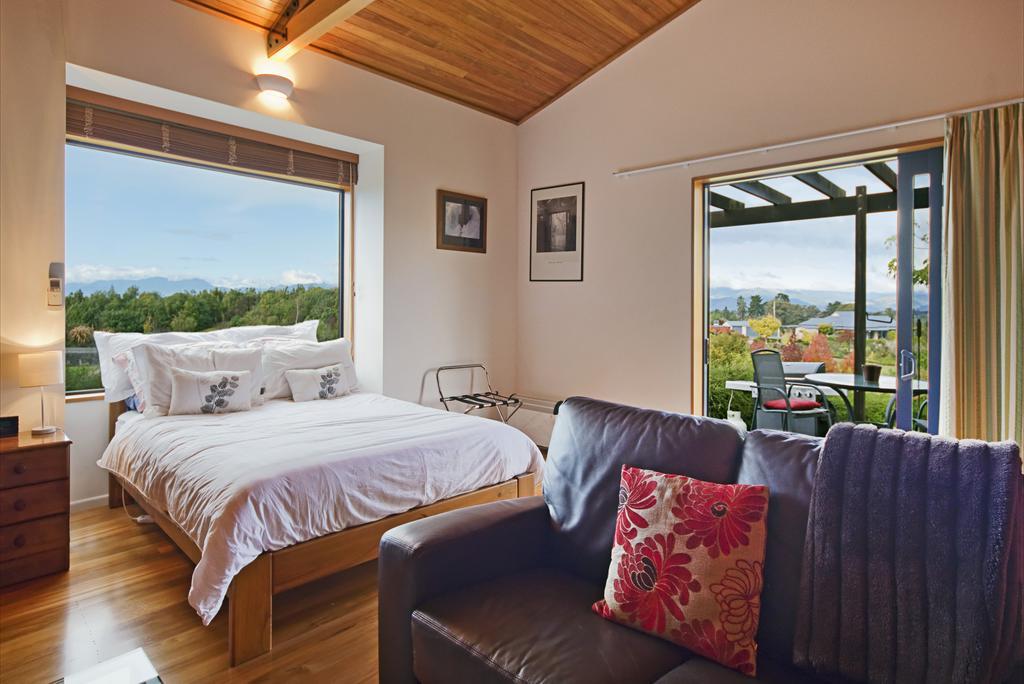 Bed & Breakfast Hills 3*